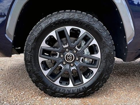 Used 2023 Toyota Tundra Limited AWD/4WD image 35
