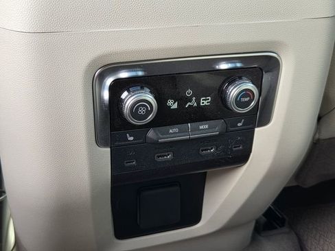 New 2026 GMC Yukon XL Denali w/ Denali Reserve Package AWD/4WD image 11
