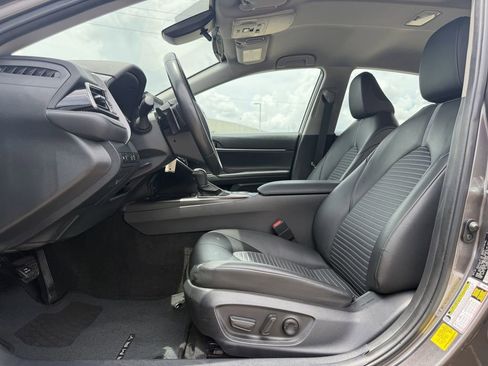 Used 2024 Toyota Camry SE FWD image 26