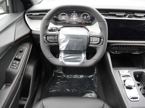 New 2026 Jeep Cherokee Limited AWD/4WD image 13