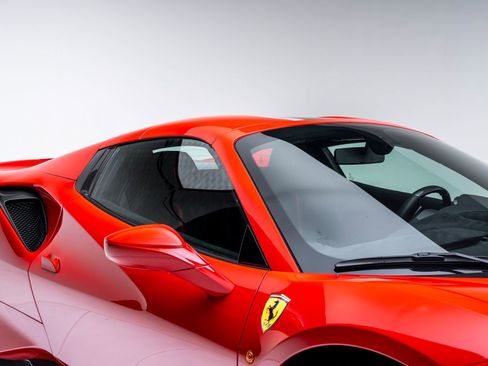 Used 2020 Ferrari 488 Pista Spider image 40