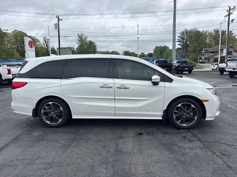 Used 2021 Honda Odyssey Elite image 2