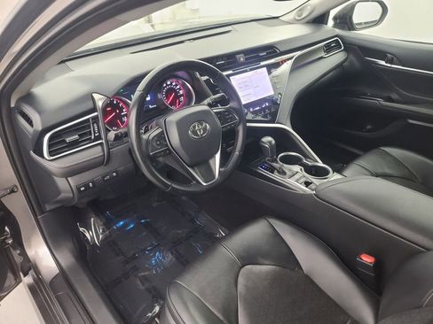 Used 2018 Toyota Camry XSE image 22