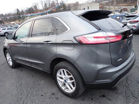Used 2022 Ford Edge SEL w/ Convenience Package image 5