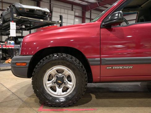 Used 1999 Chevrolet Tracker 2WD Convertible w/ Preferred Equipment Group 2 image 3