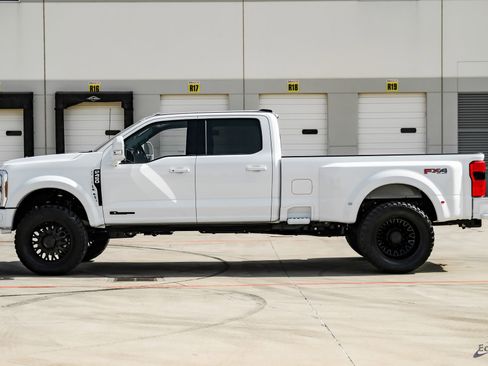 Used 2026 Ford F450 Lariat w/ FX4 Off-Road Package image 5