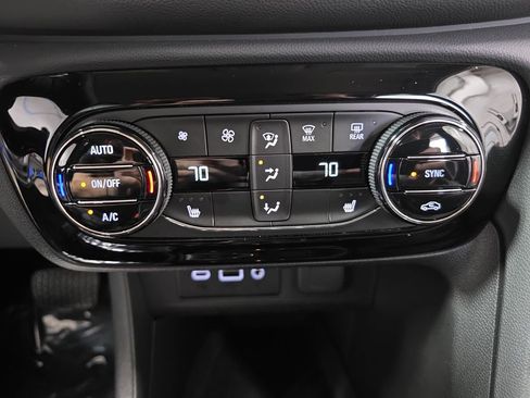 Certified 2023 Buick Encore GX Select w/ Sport Touring Package FWD image 21