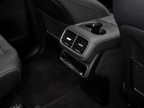 Used 2025 Mercedes-Benz GLS 63 AMG 4MATIC image 80