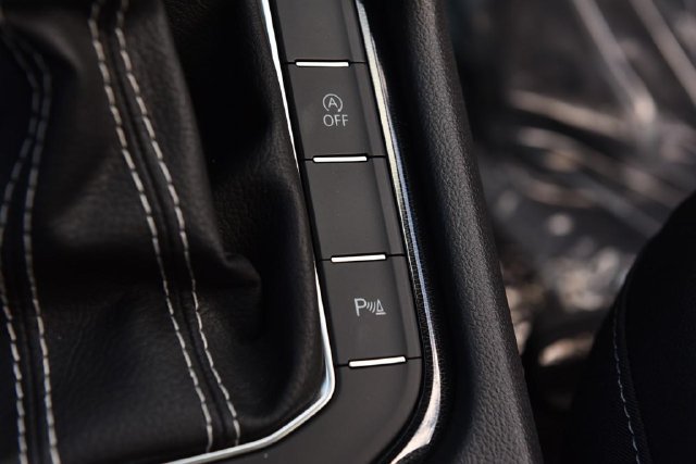 New 2027 Volkswagen Taos SE AWD/4WD image 18