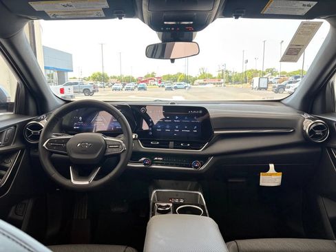 New 2027 Chevrolet Equinox LT w/ Convenience Package II FWD image 41