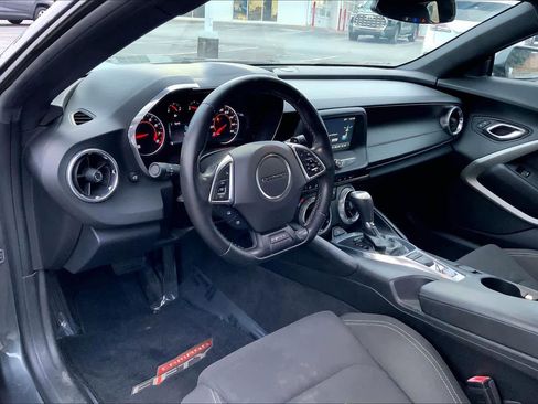 Used 2017 Chevrolet Camaro LT image 14