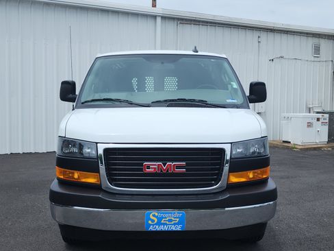 Used 2025 GMC Savana 2500 w/ Driver Convenience Package RWD image 8