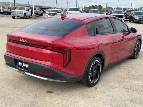 Used 2025 Kia K4 EX image 3