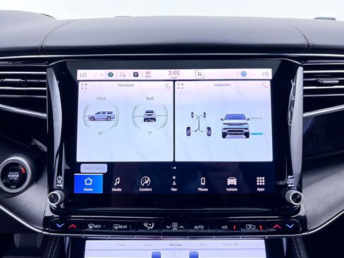 Used 2024 Jeep Grand Wagoneer L Series II w/ Quick Order Packagew 28T AWD/4WD image 9