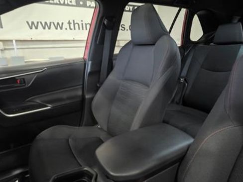 Used 2021 Toyota RAV4 SE image 24