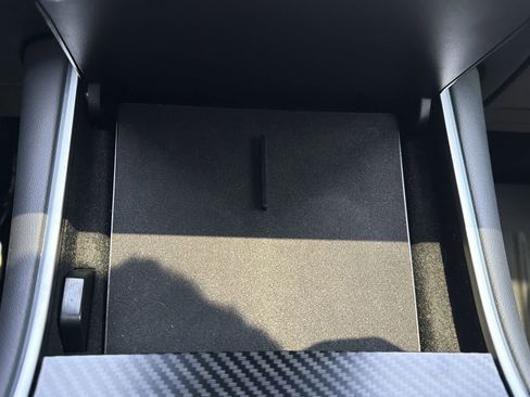 Used 2020 Tesla Model Y Performance image 8