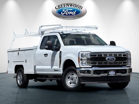 New 2026 Ford F350 XL w/ XL Chrome Package image 1