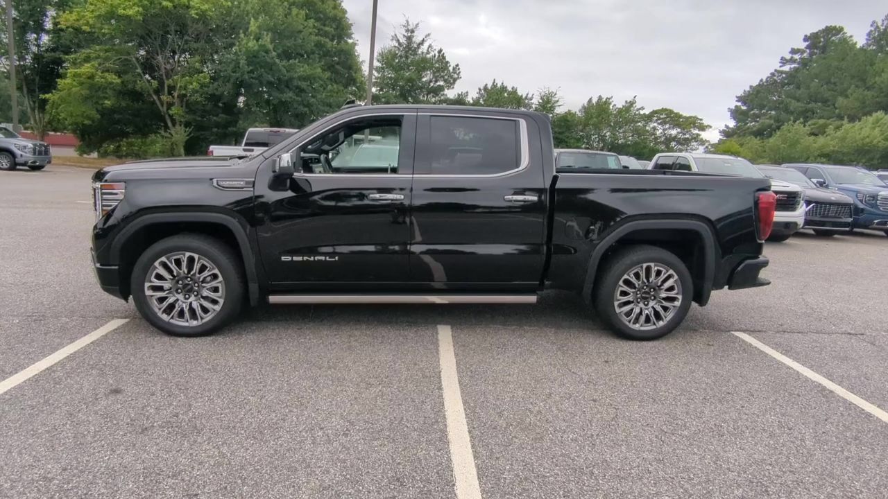 Used 2026 GMC Sierra 1500 Denali Ultimate AWD/4WD image 5
