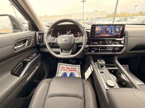 New 2026 Nissan Pathfinder SL image 22