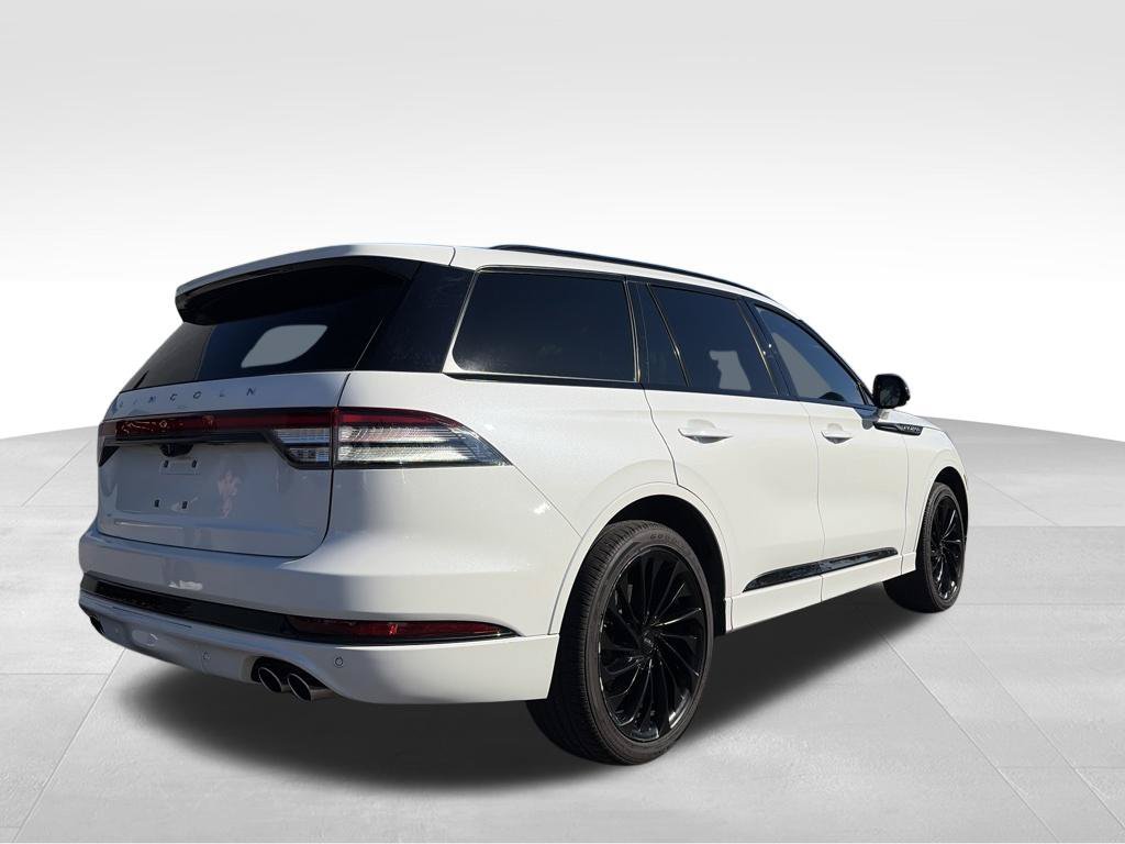 Used 2025 Lincoln Aviator Reserve w/ Jet Appearance Package AWD/4WD image 16
