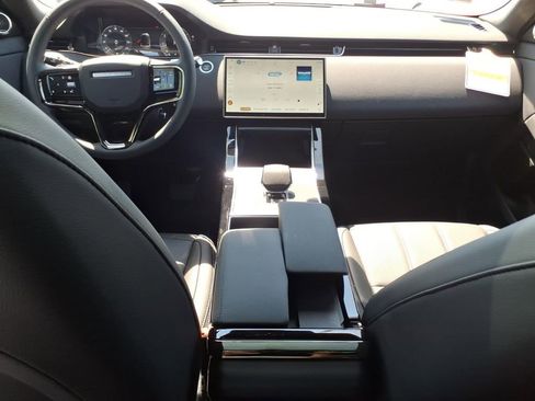 Used 2026 Land Rover Range Rover Evoque S image 13