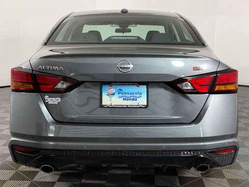 Used 2025 Nissan Altima 2.5 SR FWD image 8