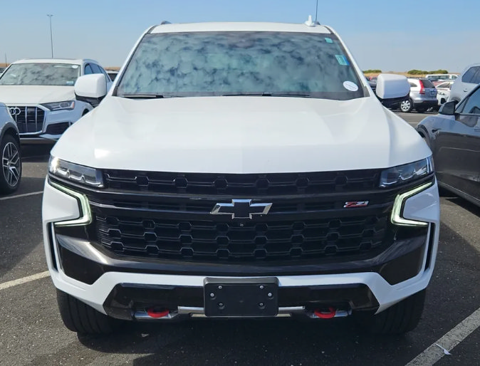 Used 2023 Chevrolet Tahoe Z71 w/ Luxury Package AWD/4WD image 7