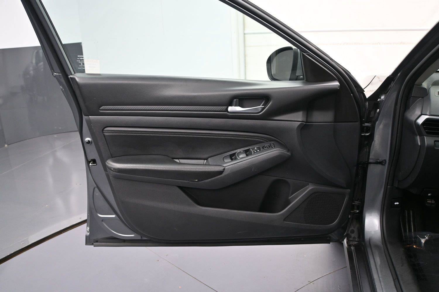 Used 2020 Nissan Altima 2.5 S FWD image 7