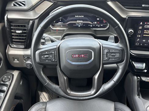 Used 2025 GMC Sierra 1500 AT4 w/ AT4 Premium Package AWD/4WD image 17