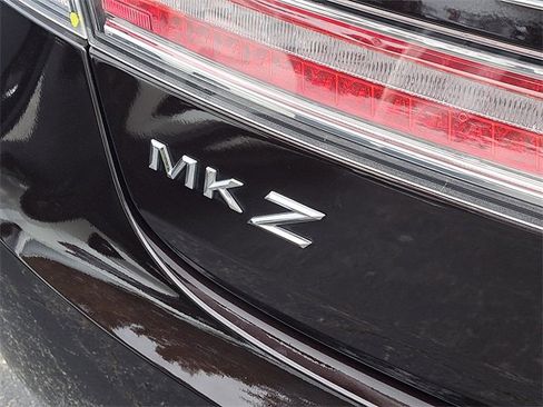 Used 2020 Lincoln MKZ w/ Convenience Package image 6