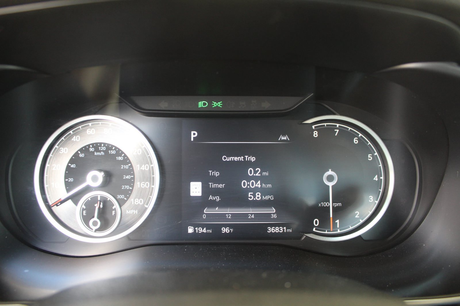 Used 2025 Genesis G70 2.5T RWD image 9