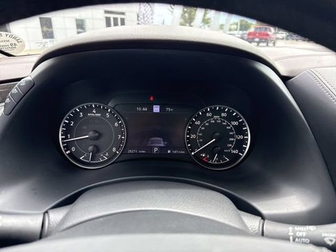 Used 2024 Nissan Armada Platinum w/ Captain's Chairs Package RWD image 41