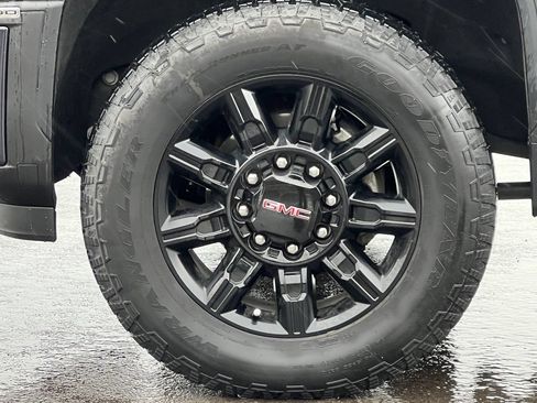 Used 2024 GMC Sierra 2500 AT4 w/ AT4 Premium Plus Package AWD/4WD image 26