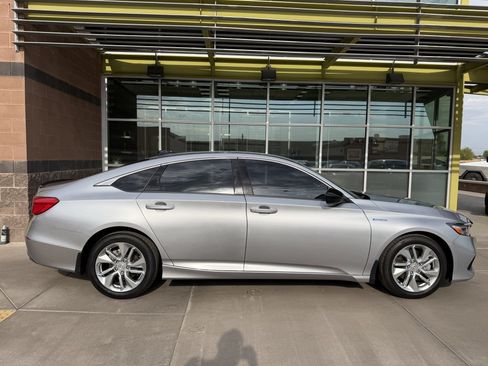 Used 2022 Honda Accord Sport image 9