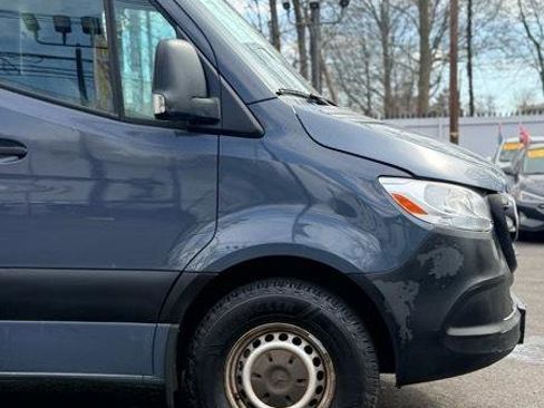 Used 2019 Mercedes-Benz Sprinter 144 image 4