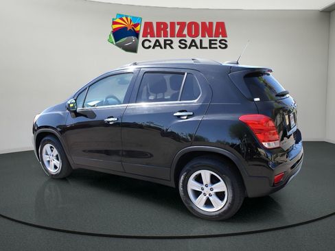 Used 2020 Chevrolet Trax LT w/ LT Convenience Package image 2