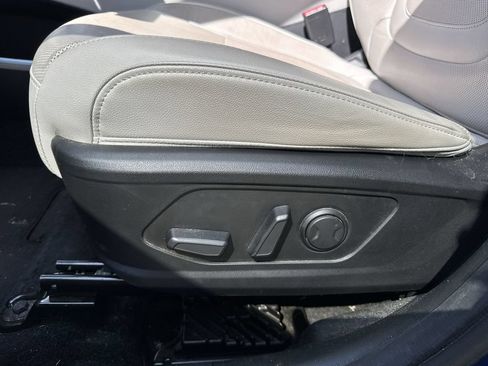 Used 2023 Hyundai Tucson Limited AWD/4WD image 3