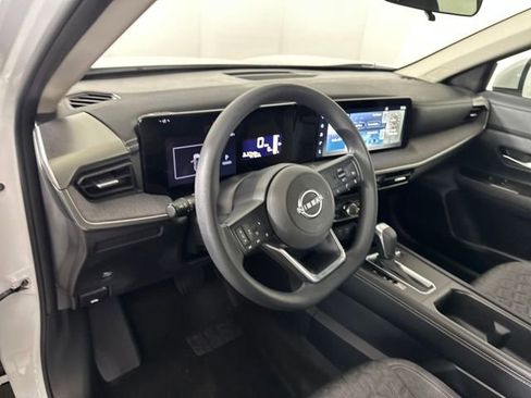 Certified 2025 Nissan Kicks SV image 13