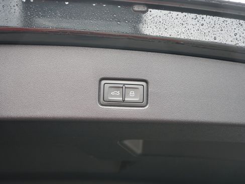 Used 2024 Audi Q4 e-tron Premium Plus w/ Premium Plus image 15