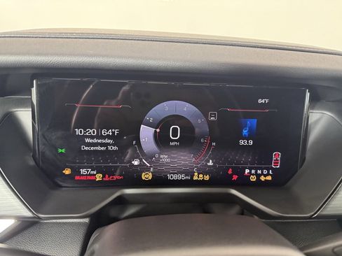 Used 2025 GMC Acadia Elevation image 25