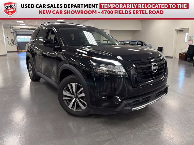 Used 2024 Nissan Pathfinder SL w/ Black Appearance Package AWD/4WD image 1