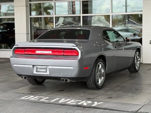 Used 2014 Dodge Challenger SXT Plus image 12