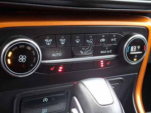 Certified 2022 Ford EcoSport SE w/ SE Appearance Package image 16