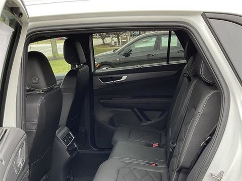 New 2026 Volkswagen Atlas Cross Sport SE image 6