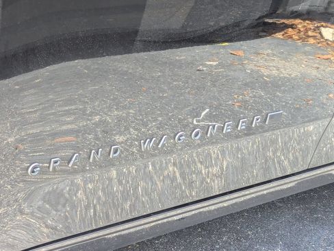 Used 2024 Jeep Grand Wagoneer L Series II w/ Quick Order Packagew 28T AWD/4WD image 8