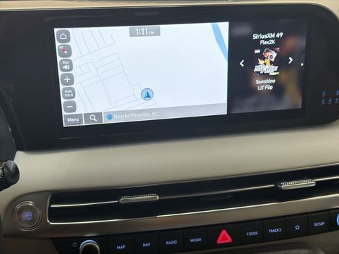 Used 2025 Hyundai Palisade Calligraphy image 24