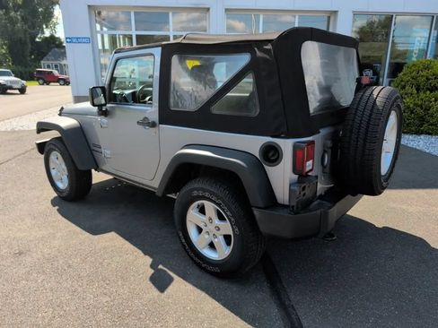 Used 2015 Jeep Wrangler Sport w/ Quick Order Package 23S AWD/4WD image 13