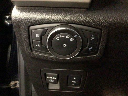 Used 2018 Ford F150 Lariat w/ Equipment Group 502A Luxury image 16