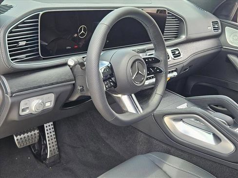 New 2026 Mercedes-Benz GLS 450 4MATIC image 3