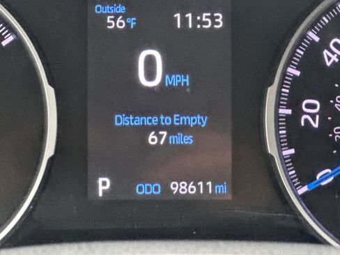 Used 2022 Toyota RAV4 XLE AWD/4WD image 21